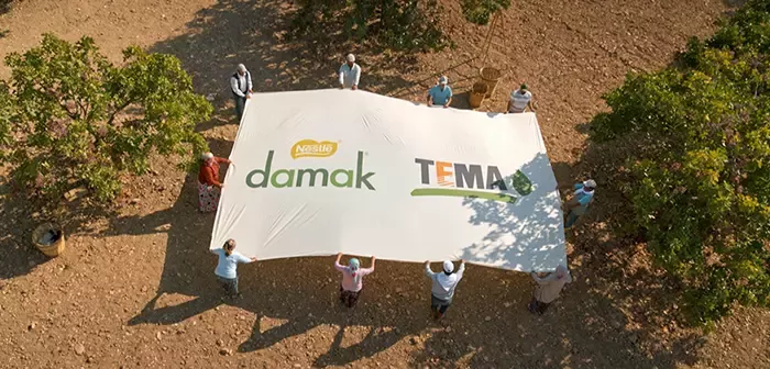 Adamak El Ele